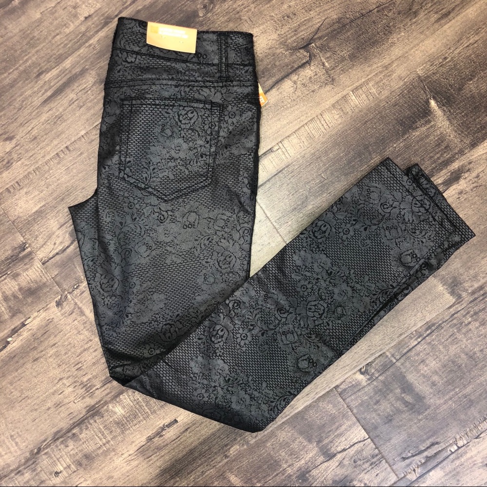 Black flower print skinny pants - Picture 3 of 6